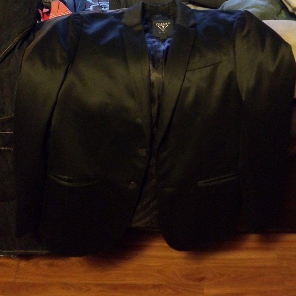 Blazer - Picture 2 of 2